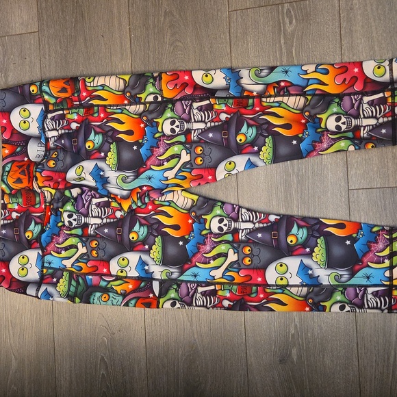 CVG Monster mash XL Capri Length Leggings Never Worn - Picture 2 of 3